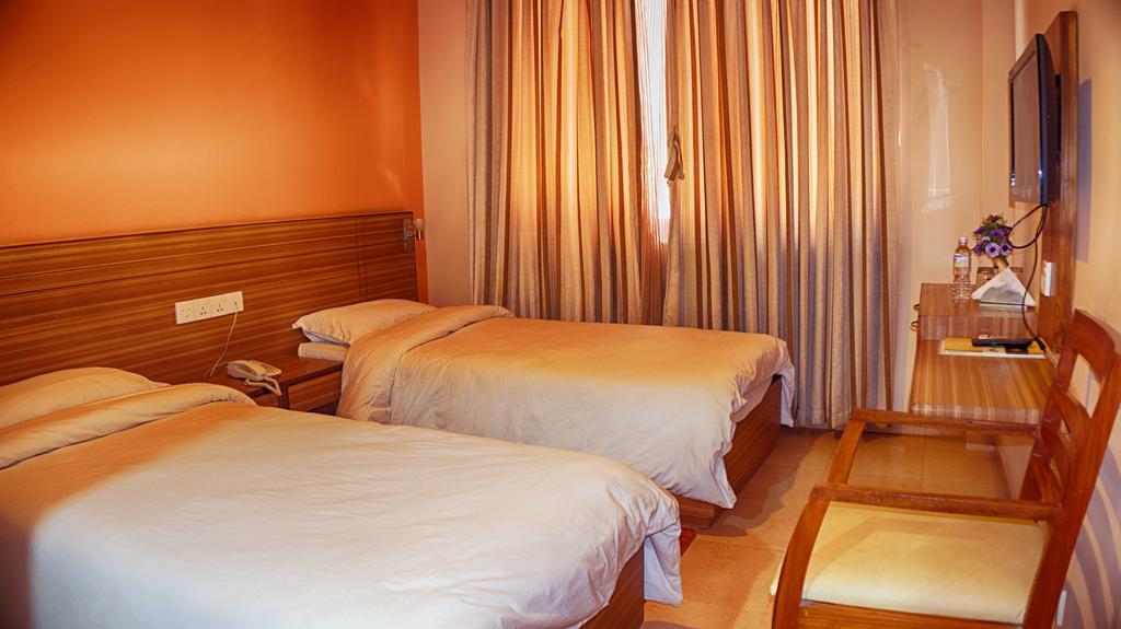 Aryal International Hotel กาฐมาณฑุ ภายนอก รูปภาพ
